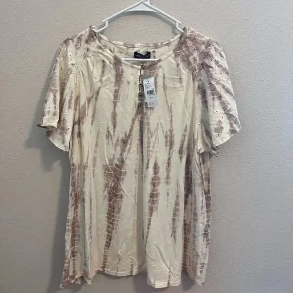 Lane Bryant - Relaxed Eyelet Flutter-Sleeve Henley Knit Top - Tie-Dye - Picture 4 of 5
